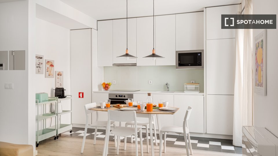 Apartment Lisbon, 3 beds — photo 16