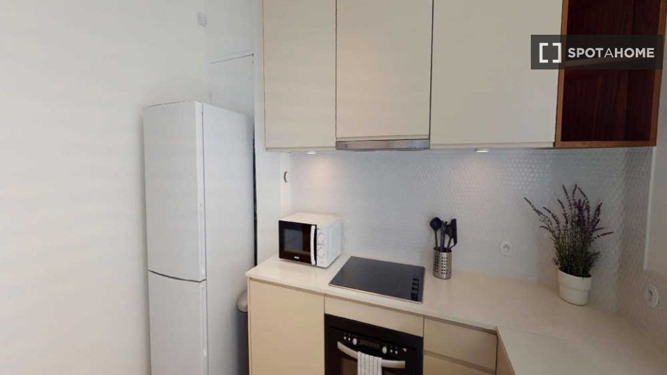Double room Paris, 4 beds, 80m² — photo 8