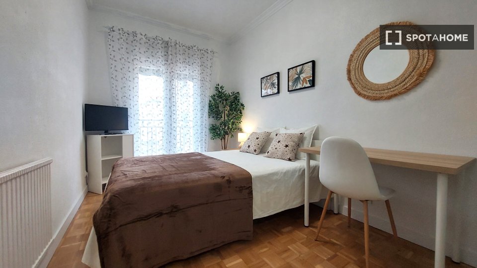 Double room Madrid, 4 beds, 61m² — photo 8