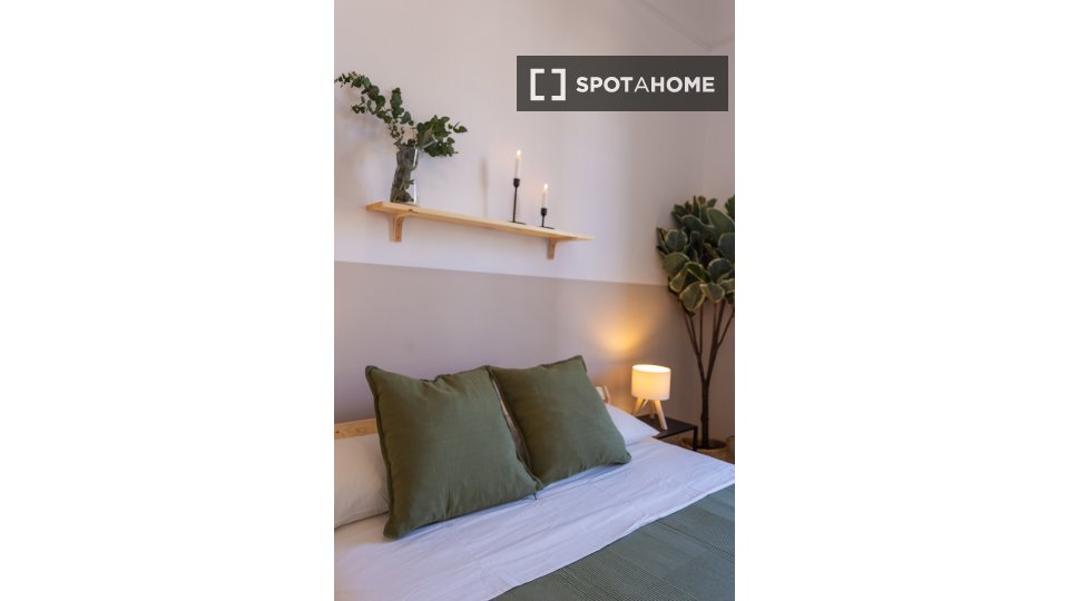 Double room Barcelona, 4 beds, 90m² — photo 1
