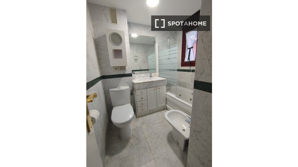 Double room Madrid, 4 beds — photo 3