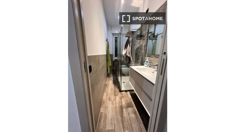 Double room Milan, 1 bed — photo 6