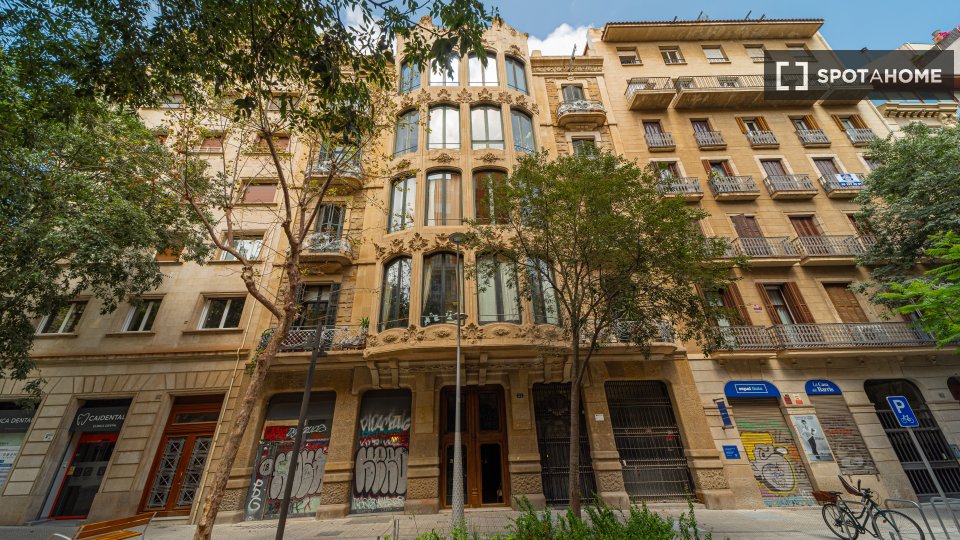 Double room Barcelona, 8 beds, 190m² — photo 3