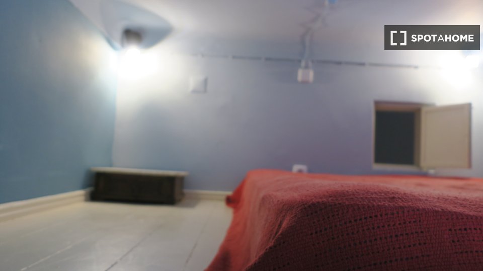 Double room Lisbon, 3 beds, 90m² — photo 2