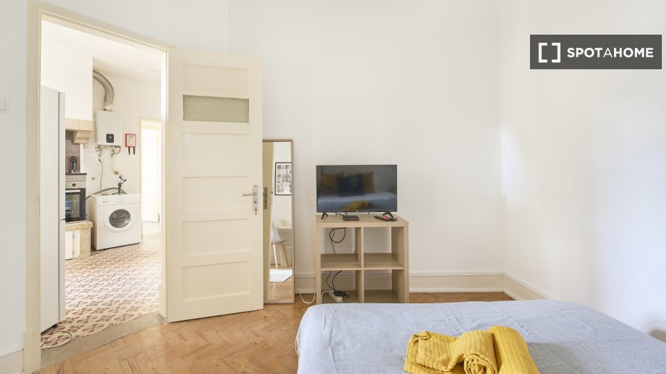 Double room Lisbon, 7 beds — photo 13