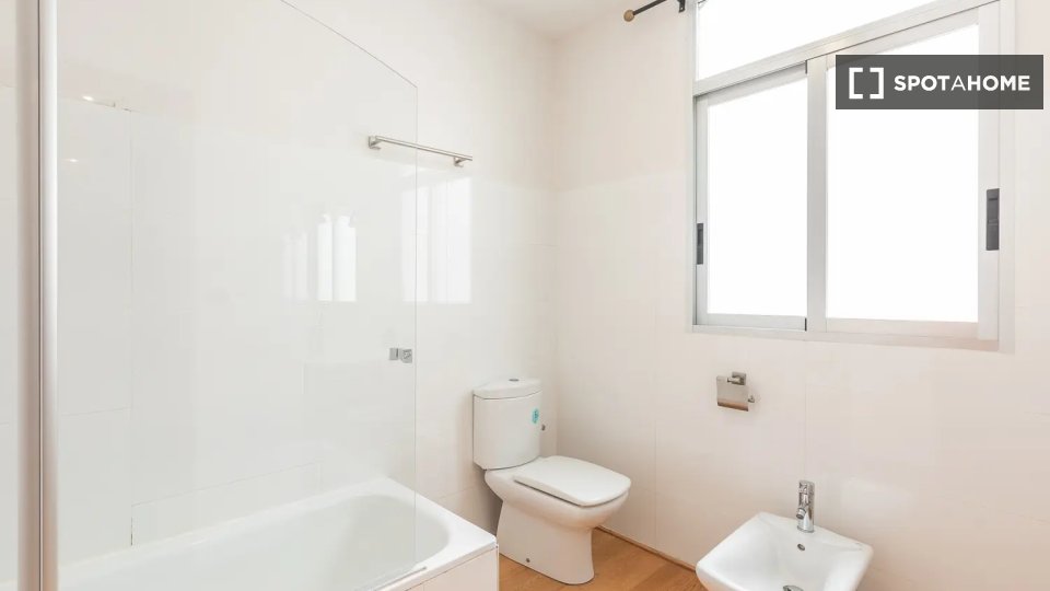Double room Valencia, 6 beds — photo 14