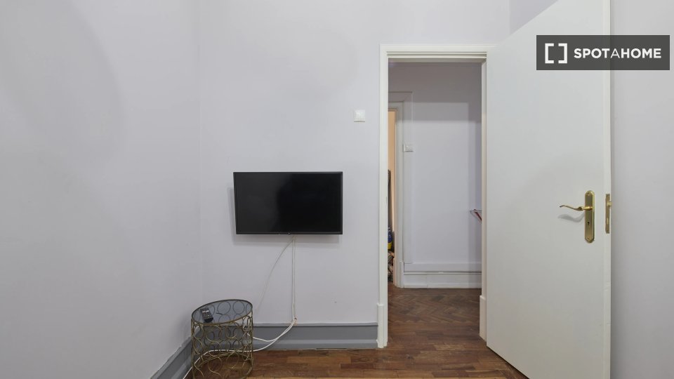 Double room Lisbon, 7 beds — photo 6