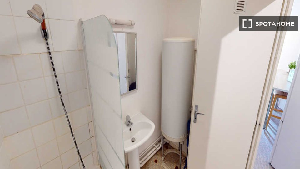 Double room Lille, 3 beds, 60m² — photo 4