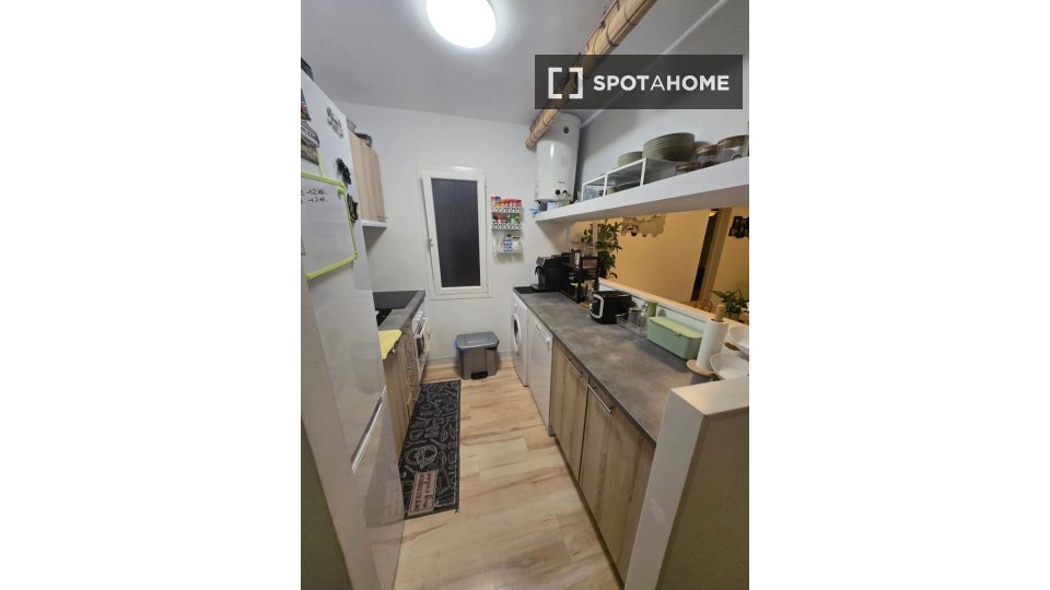 Double room Madrid, 2 beds, 90m² — photo 5