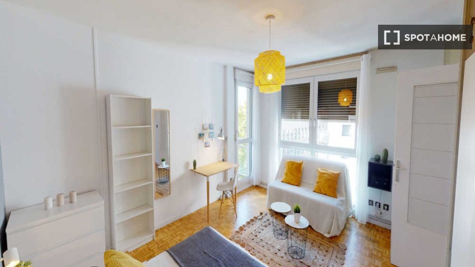 Double room Lyon, 4 beds, 90m² — photo 5