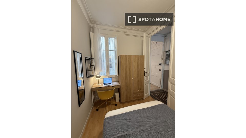 Double room Barcelona, 7 beds, 180m² — photo 5
