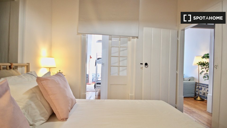 Apartment Lisbon, 2 beds — photo 15