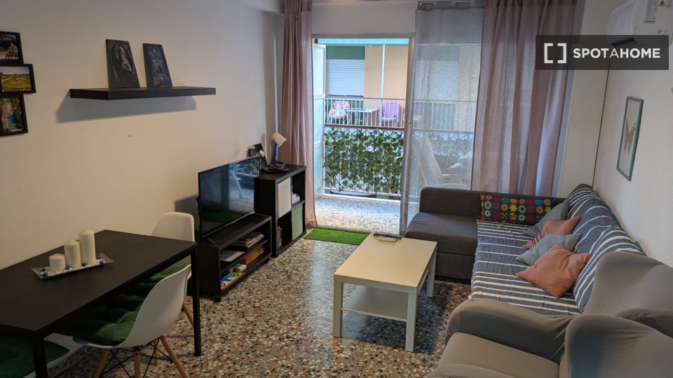 Apartment Valencia, 3 beds — photo 1