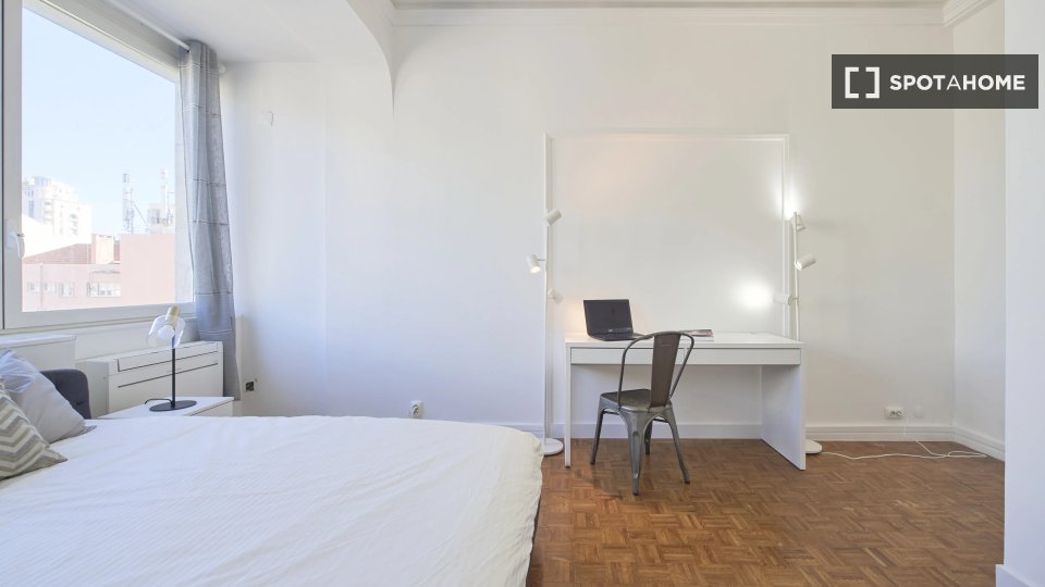 Double room Lisbon, 7 beds — photo 12