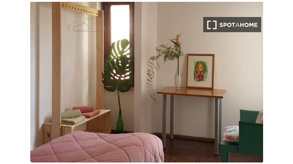 Double room Lisbon, 3 beds — photo 5