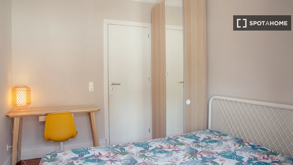 Double room Lisbon, 4 beds — photo 3