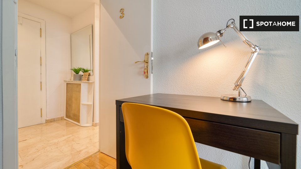Double room Madrid, 4 beds, 50m² — photo 12