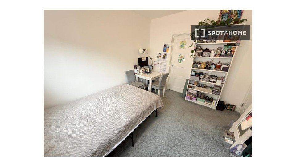 Double room London, 2 beds — photo 1