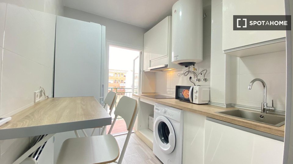 Double room Madrid, 4 beds — photo 15