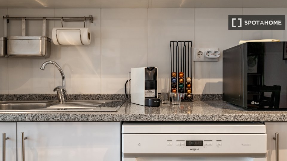 Apartment Lisbon, 3 beds — photo 15