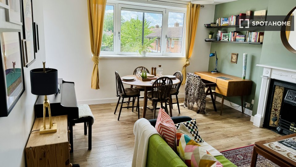 Apartment London, 2 beds, 69m² — photo 8