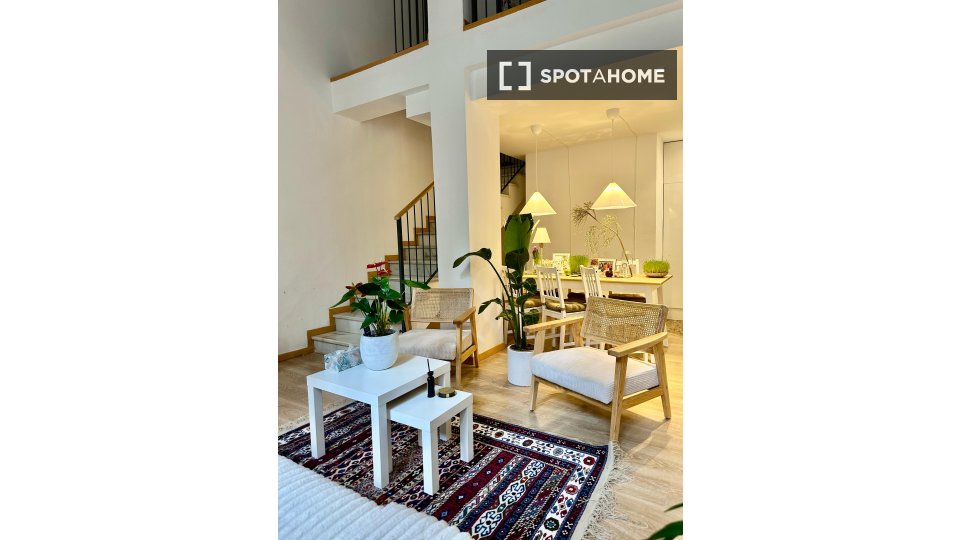 Double room Barcelona, 3 beds, 135m² — photo 3