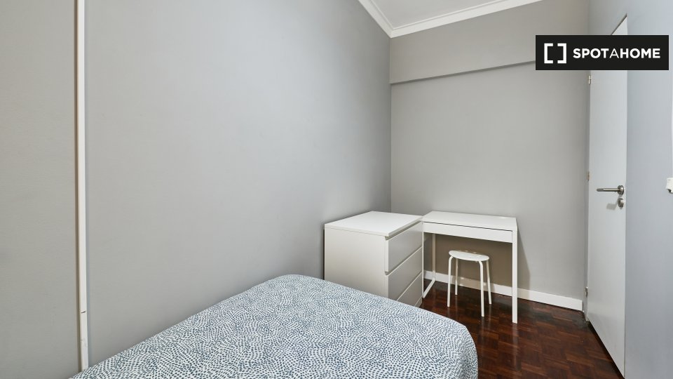 Double room Lisbon, 6 beds — photo 5