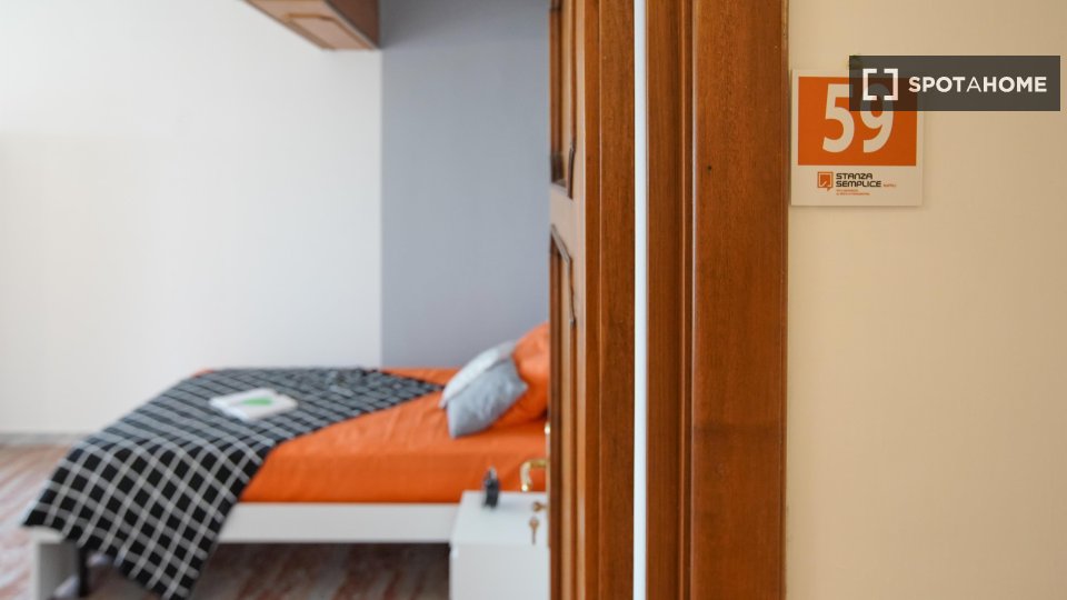 Double room Naples, 5 beds — photo 13