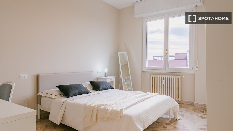 Double room Milan, 2 beds — photo 13