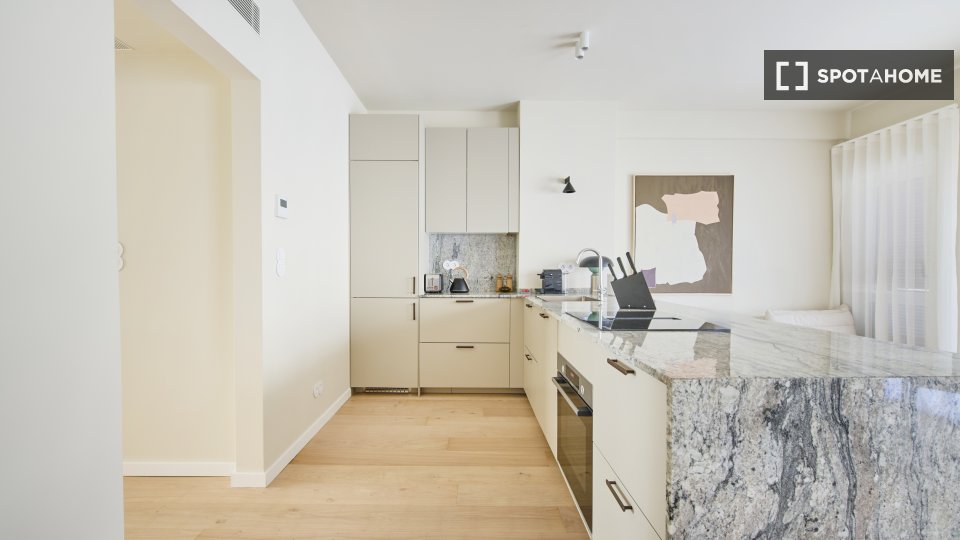 Apartment Lisbon, 1 bed — photo 12