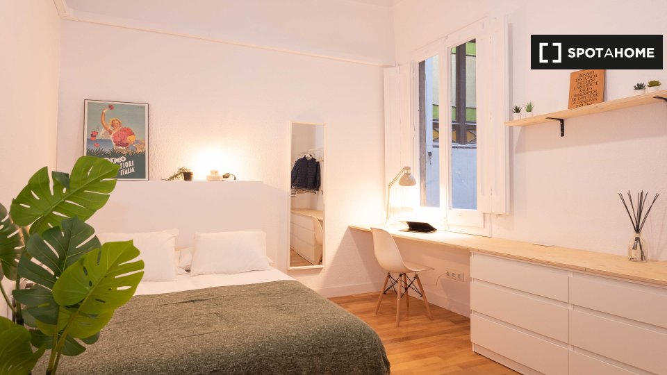 Double room Barcelona, 8 beds, 270m² — photo 6