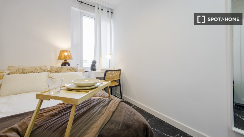 Double room Madrid, 8 beds — photo 2