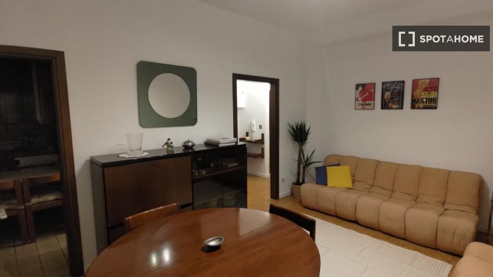 Double room Milan, 2 beds — photo 4