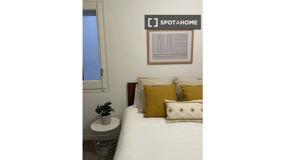 Double room Barcelona, 6 beds, 140m² — photo 5