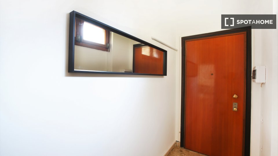 Double room Milan, 3 beds, 80m² — photo 10