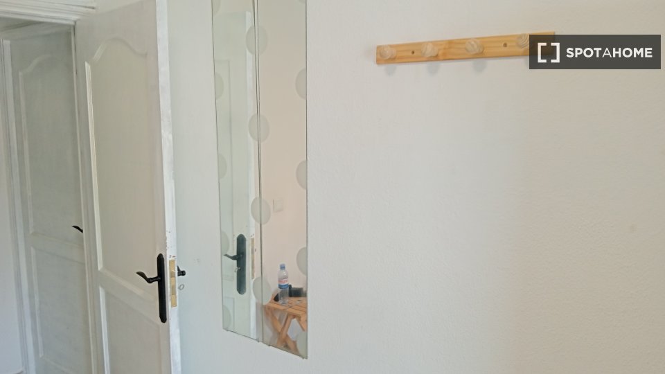 Double room Santa_Cruz_De_Tenerife, 3 beds, 75m² — photo 36