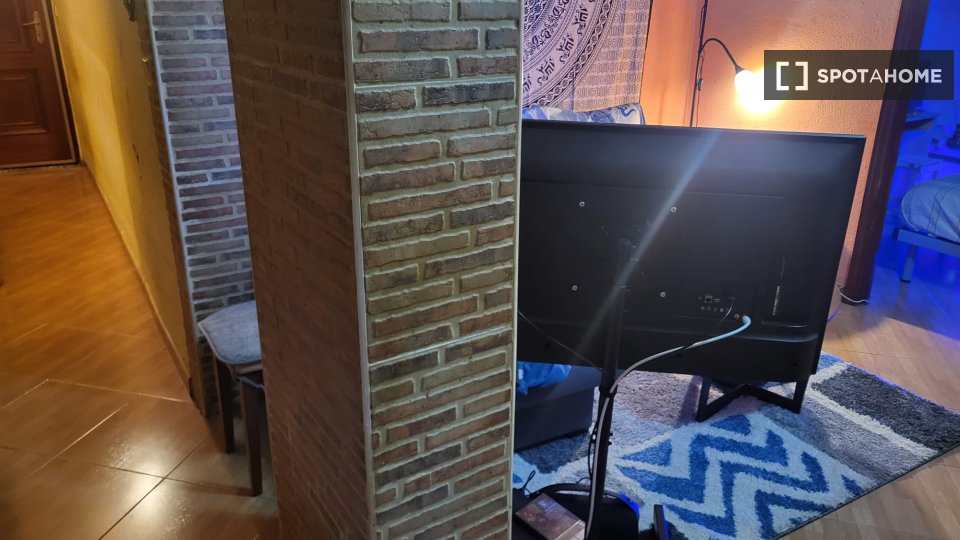 Double room Madrid, 3 beds, 65m² — photo 2
