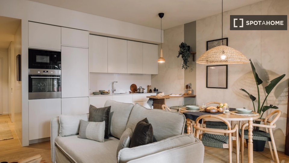 Apartment Lisbon, 1 bed, 60m² — photo 14