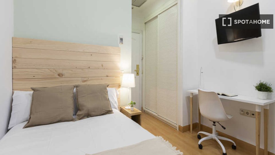 Double room Madrid, 41 beds — photo 59