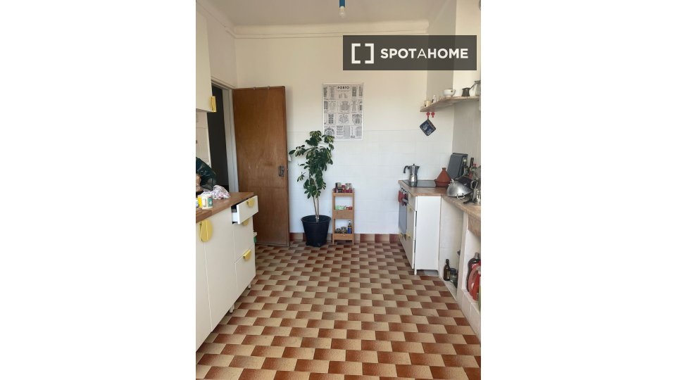 Double room Lisbon, 2 beds, 70m² — photo 7