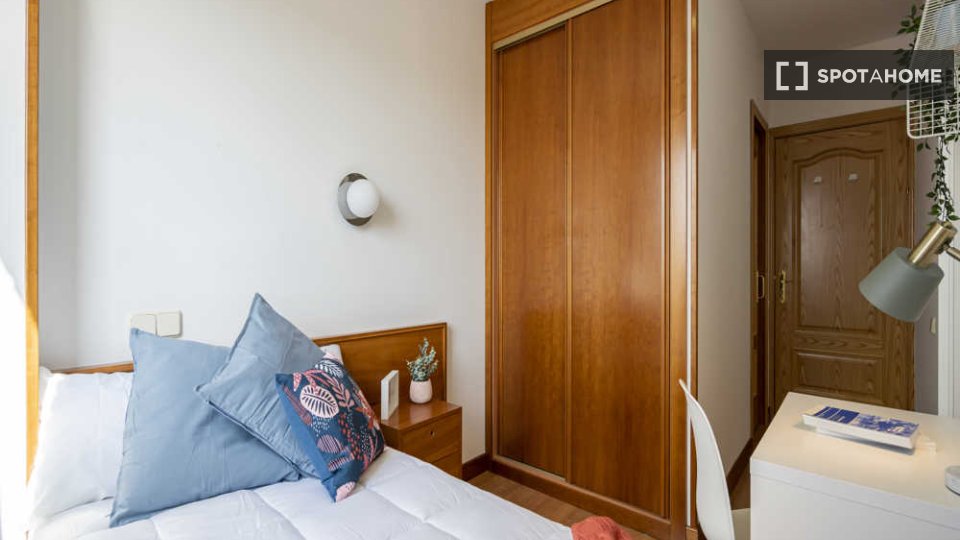 Double room Madrid, 12 beds — photo 57