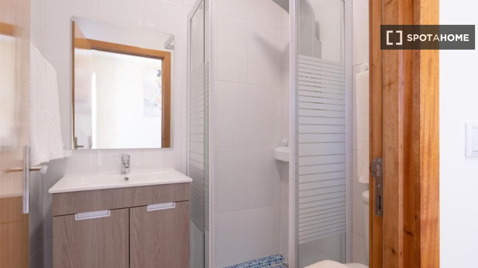 Apartment Porto, 3 beds, 130m² — photo 18