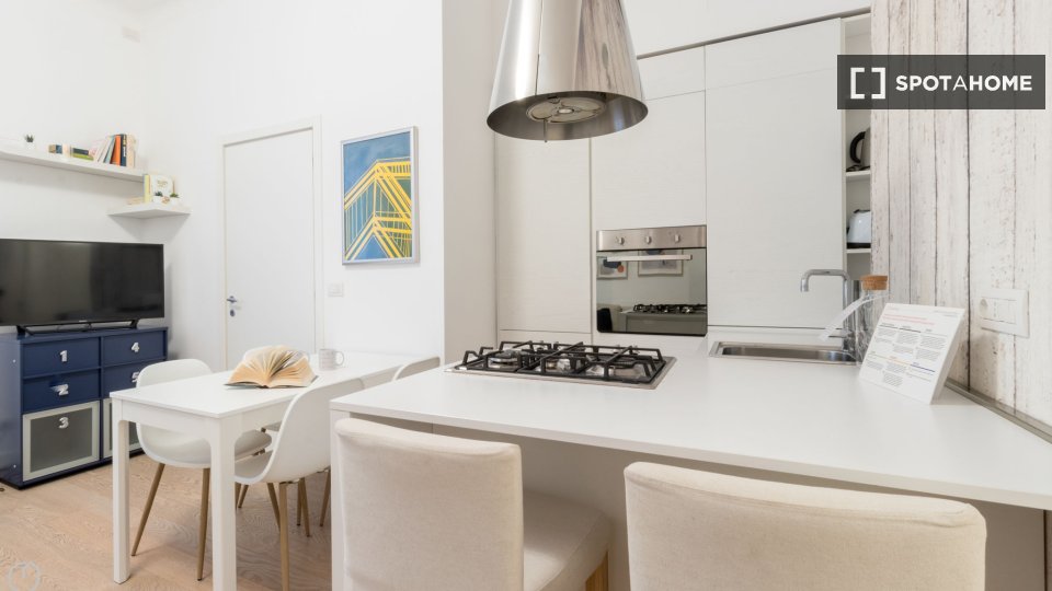 Apartment Milan, 2 beds, 62m² — photo 8