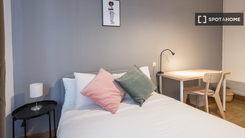 Double room Madrid, 5 beds, 175m² — photo 7
