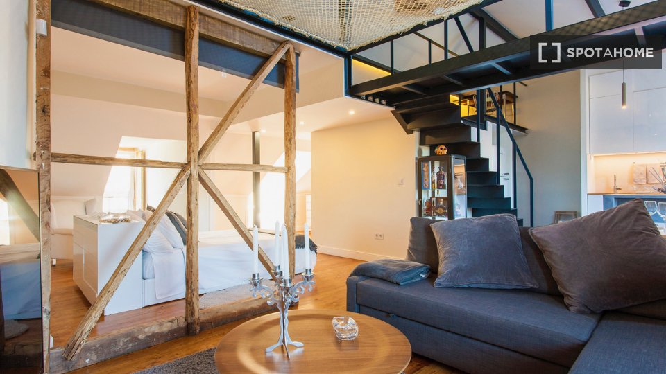 Apartment mono Lisbon, 110m² — photo 2