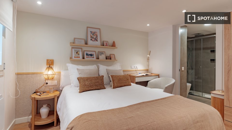 Apartment Barcelona, 2 beds, 51m² — photo 4
