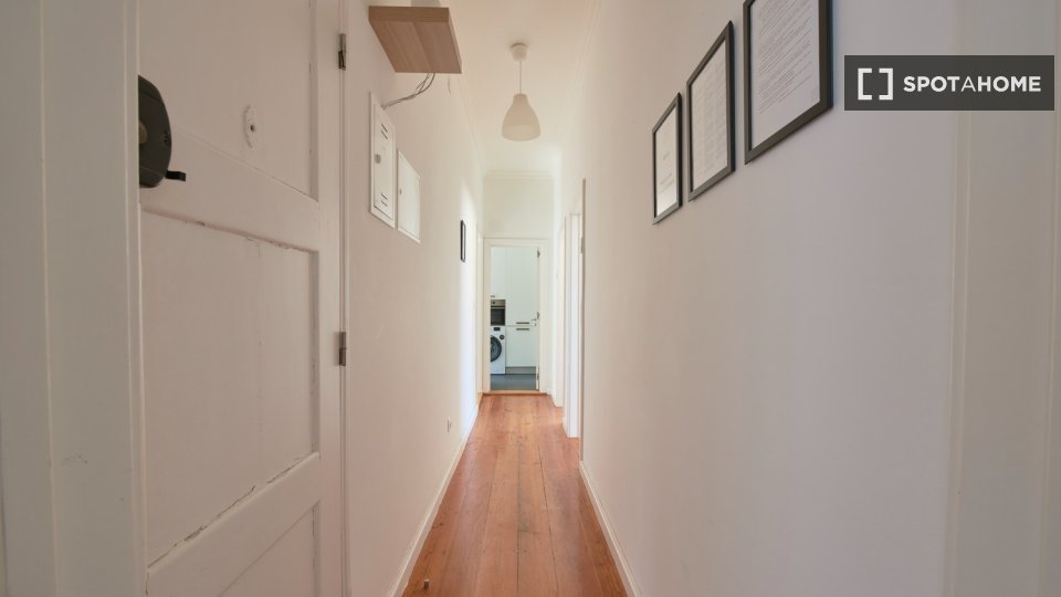 Double room Lisbon, 7 beds — photo 10
