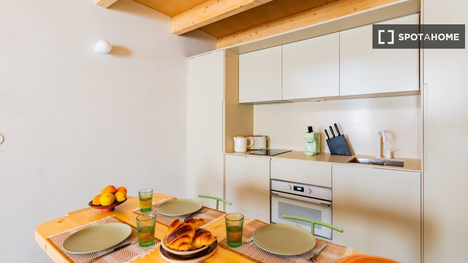 Apartment Lisbon, 2 beds — photo 10
