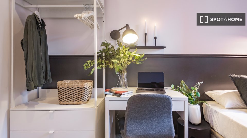 Double room Barcelona, 16 beds, 380m² — photo 18