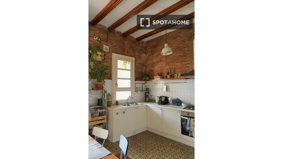 Apartment Barcelona, 1 bed, 102m² — photo 2